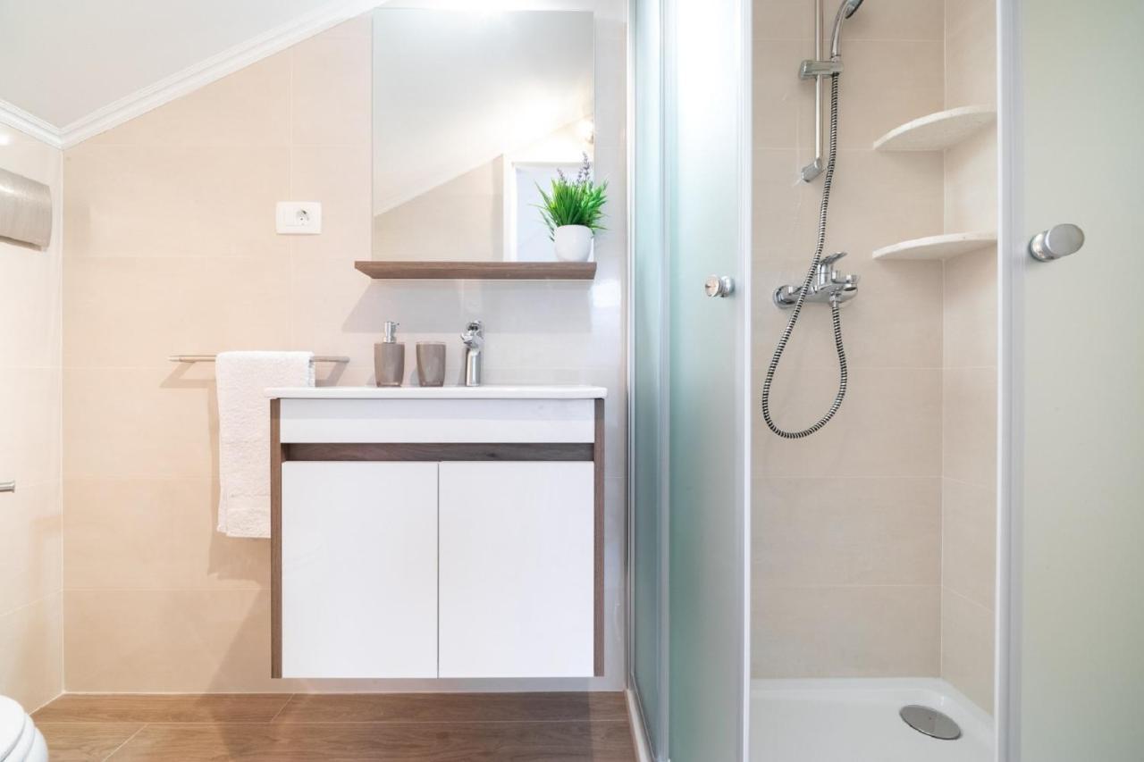 Apartment Dragojevic Vela Luka Bagian luar foto